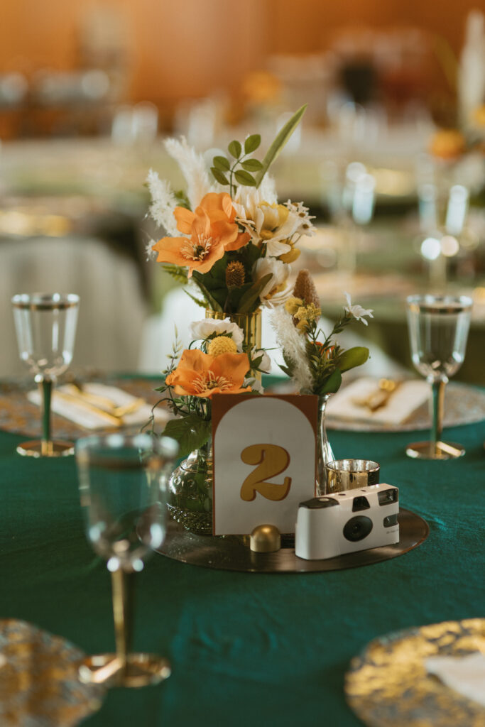 retro inspired wedding decor